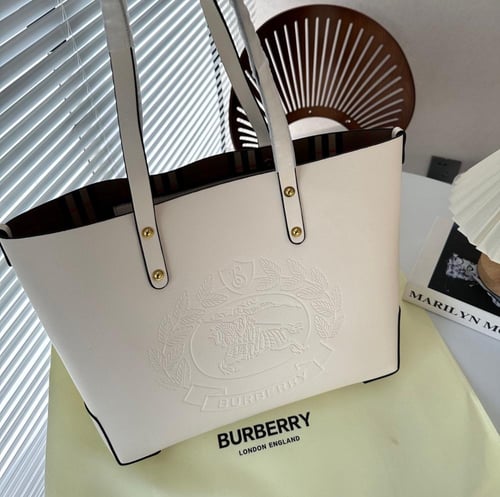 حقيبة بربري كبيرة