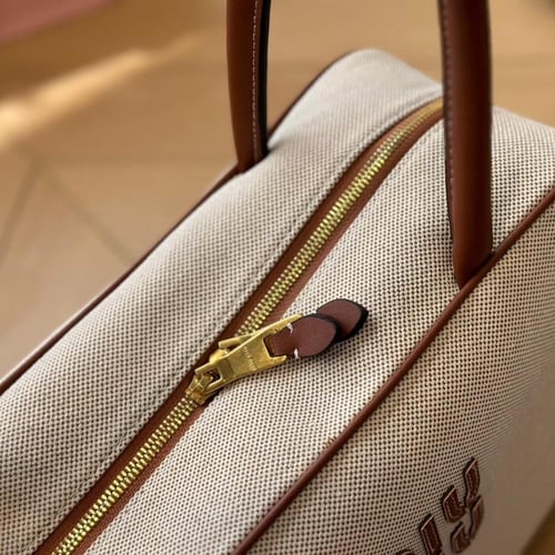 حقيبة ميو ميو قماشية مستطيلة