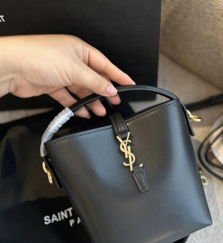 حقيبة ysl صغيرة