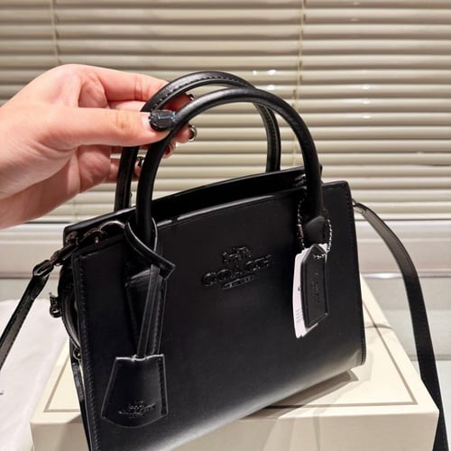 حقيبة coach صغيرة| عدة الوان