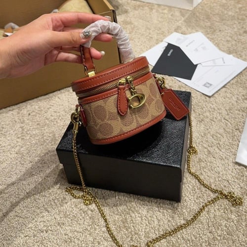 حقيبة كوتش دلو ميني