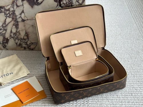 مجموعة حقائب LV