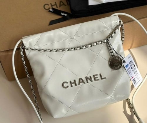 حقيبة chanel بحمالتين صغيرة| عدة الوان