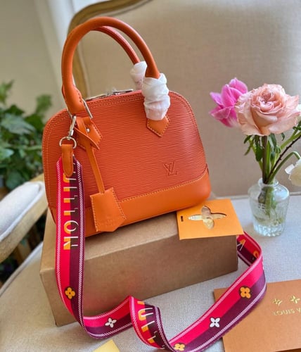 حقيبة لويس فيتون LV / لاما عدة الوان