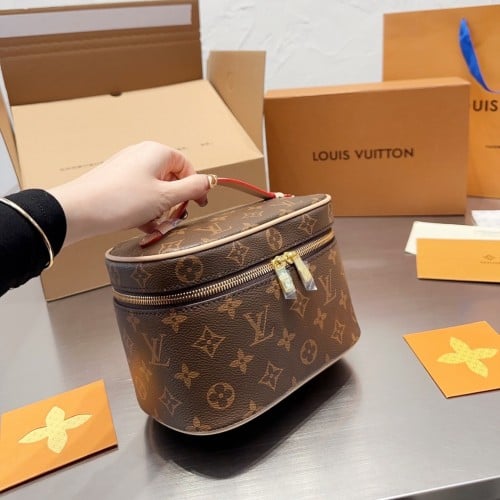 شنطة لويس فيتون ڤانتي