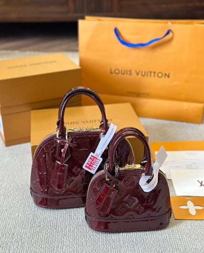 حقيبة بيبي الما جلد لامع LV