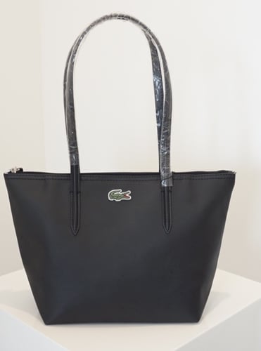 حقيبة لاكوست