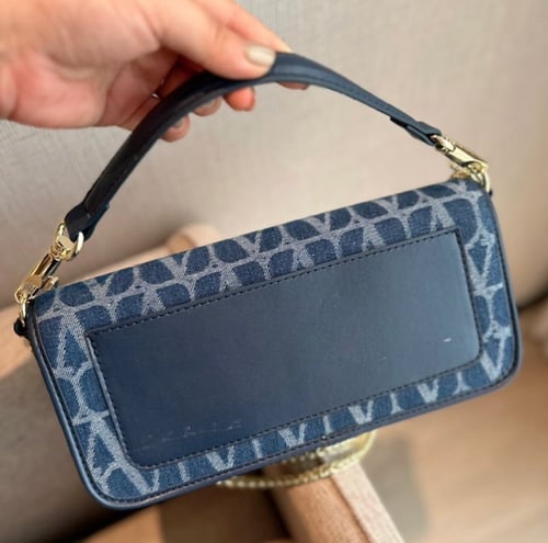 حقيبة فالنتينو