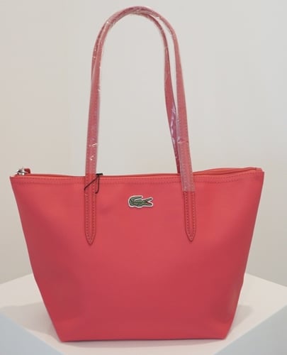 حقيبة لاكوست