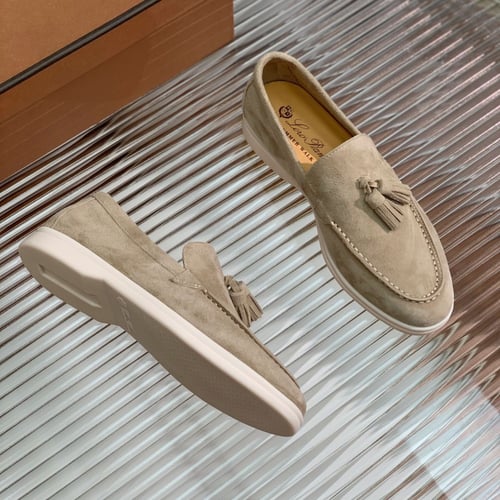 حذاء لورو بيانا