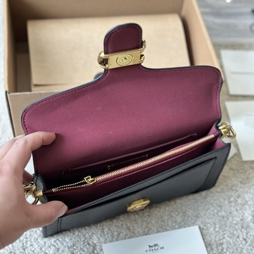 شنطة كوتش أسود /بيج / تابي 26