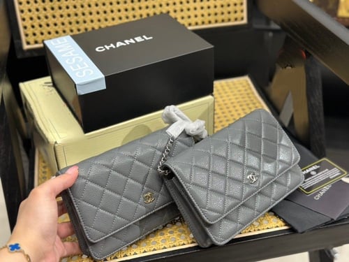 حقيبة شانيل كتف بعده الوان