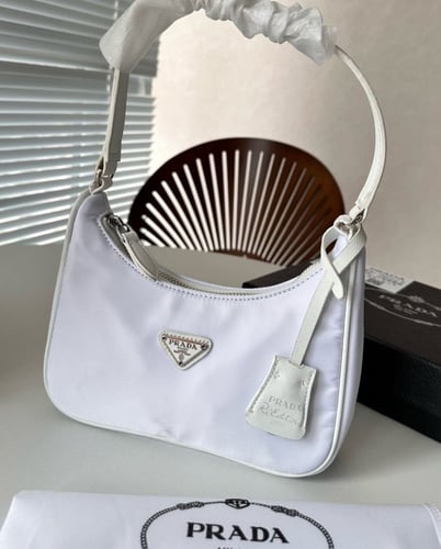 حقيبة برادا PRADA صغيرة الوان متعدده