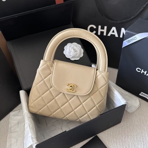 شنطة شانيل جلد 4 الوان