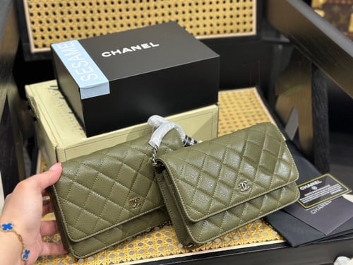 حقيبة شانيل كتف بعده الوان