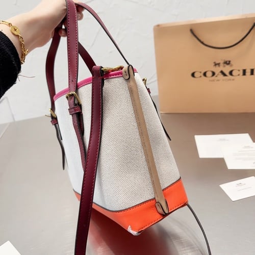 شنطة كوتش ملونه