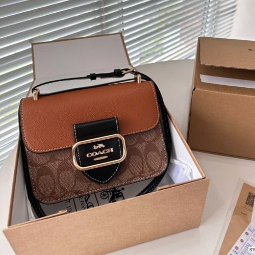 كوتش صغيرة عدة الوان