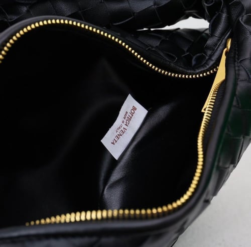 حقيبة بوتيغا | 7 الوان