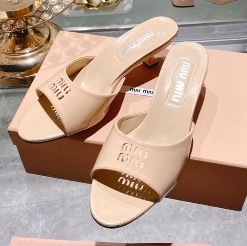 كعب ميو ميو 4الوان ارتفاع منخفض