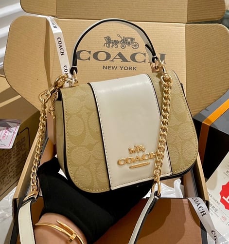 حقيبة كوتش | 5 الوان