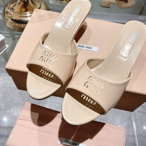 كعب ميو ميو 4الوان ارتفاع منخفض