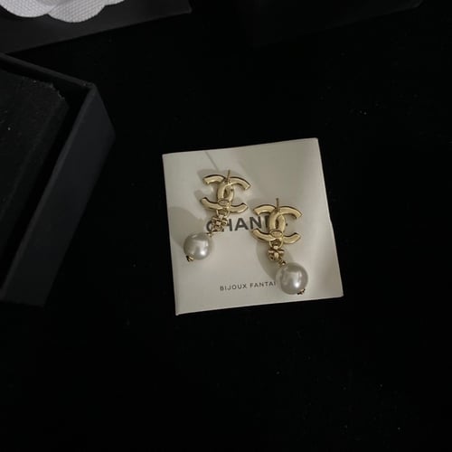 حلق شانيل لؤلؤ