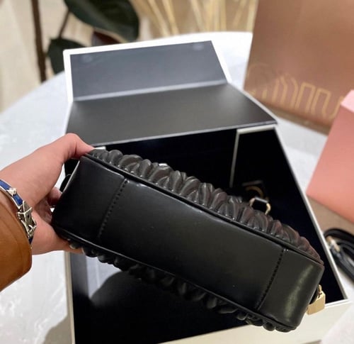 حقيبة ميو ميو | 5 الوان