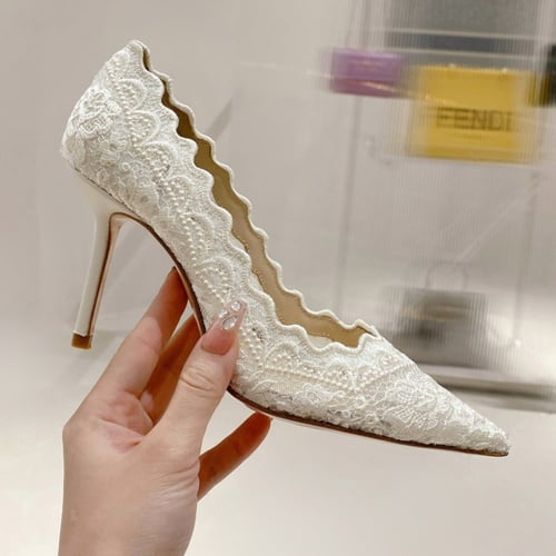 كعب جيمي شو دانتيل ابيض