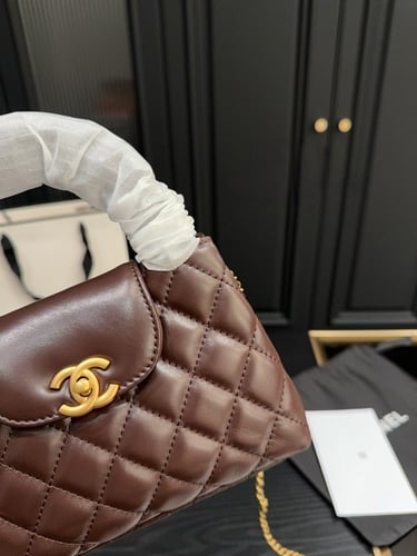 حقيبة كيلي شانيل بني