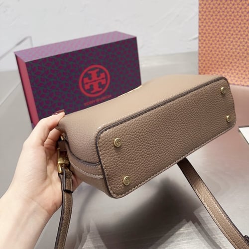 شنطه توري بورش بعده الوان