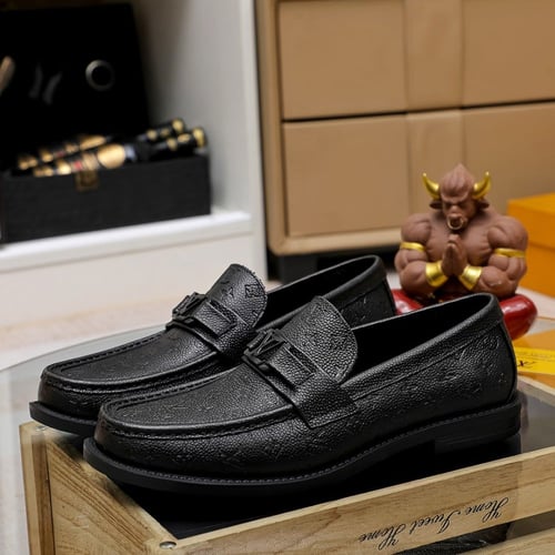 حذاء LV رجالي