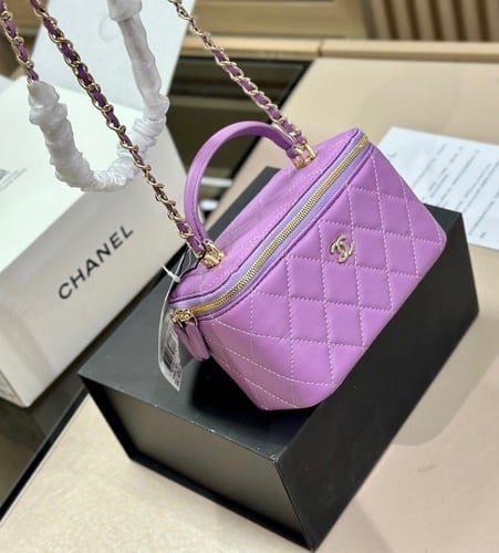 حقيبة شانيل بمقبض علوي/ صغيرة عدة الوان