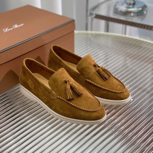 حذاء لورو بيانا