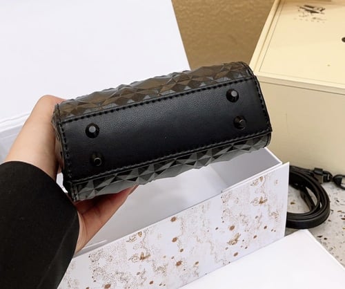 حقيبة ديور dior صغيرة| عدة الوان