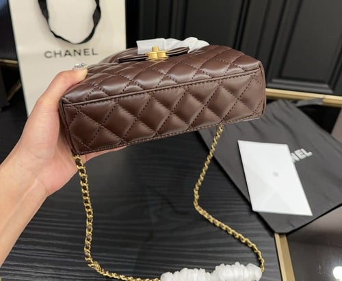 حقيبة كيلي شانيل بني