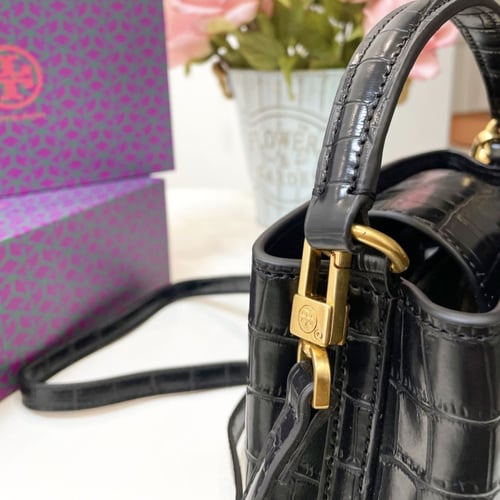 شنطه توري بورش بعده الوان