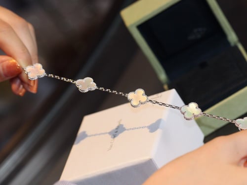 أسورة فان كليف فضي