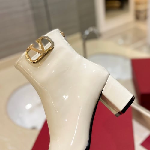 بوت ڤالنتينو 2 أسود/ أبيض