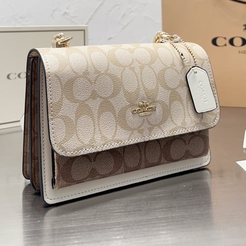 شنطه كوتش بعده الوان