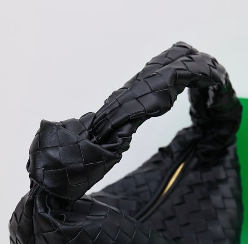 حقيبة بوتيغا | 7 الوان