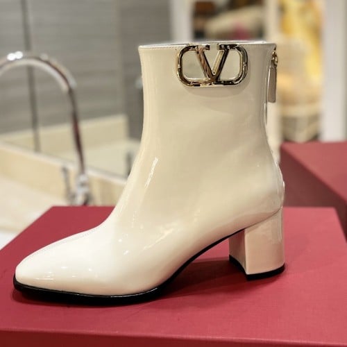 بوت ڤالنتينو 2 أسود/ أبيض