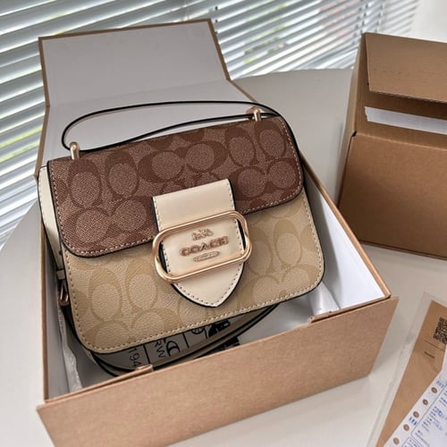 كوتش صغيرة عدة الوان