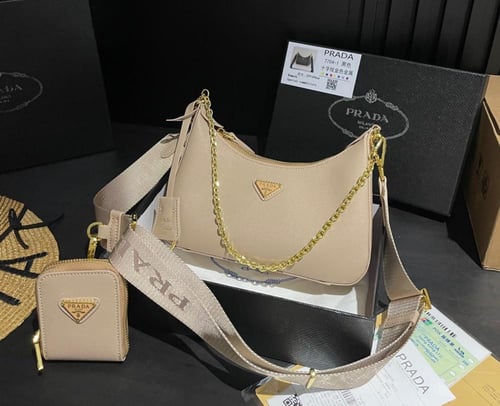 حقيبة Prada | عدة الوان