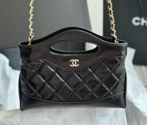 حقيبة شانيل بعدة الوان