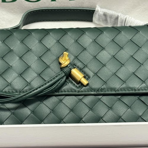 حقيبة بوتيغا Bottega | عدة الوان