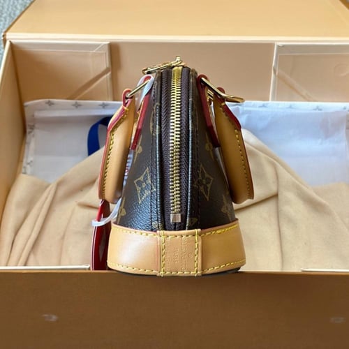 حقيبة LV ألما مونوغرام | بعدة الوان