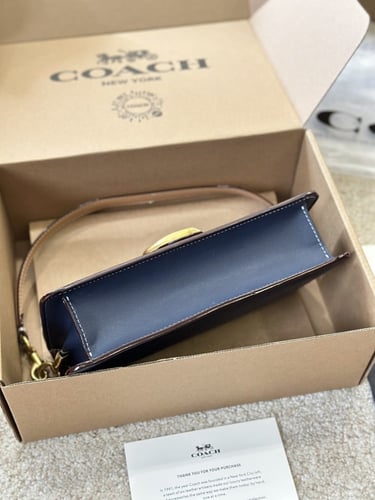 شنطه كوتش كحليه/ تابي 26