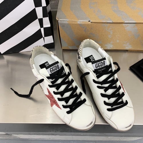 حذاء جولدن جوس بعدة الوان