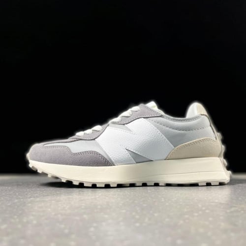 حذاء رياضي نيو بالنس NB