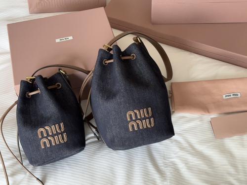 حقيبة ميو ميو قماشية بحجمين